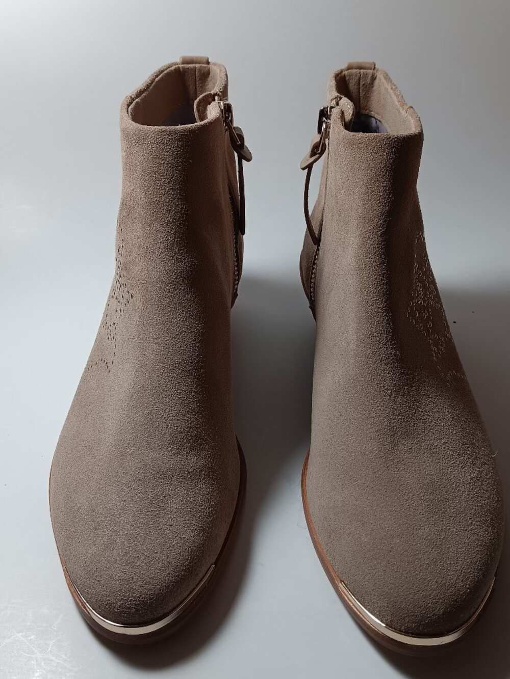 Ted Baker London Suede Ankle Boots Taupe Beige Zip Low Heel womens 5.5